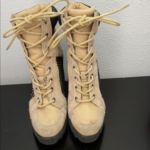 Women Nine West heeled boots / Size:6.5